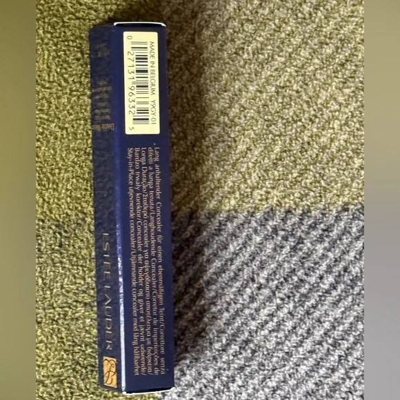 Estée Lauder Double Wear Stay-in-Place Flawless Wear Concealer: Light (Cool) 1C - Picture 5 of 14